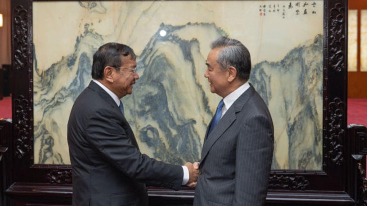 12月28日至29日，就在泰柬刚刚达成停火协议之后，根据柬埔寨媒体报道，王外长将