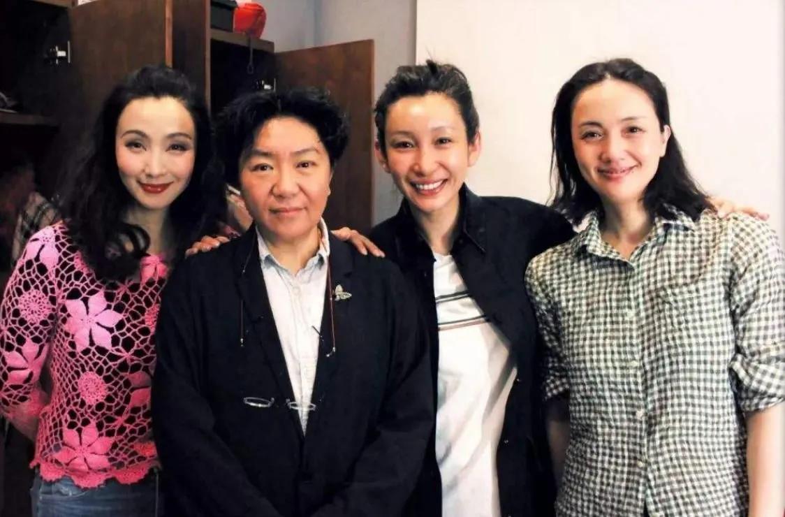 朱媛媛公公婆婆彻底破防了
朱媛媛是一个孝顺的儿媳妇，对自己的丈夫好，也对公公婆婆