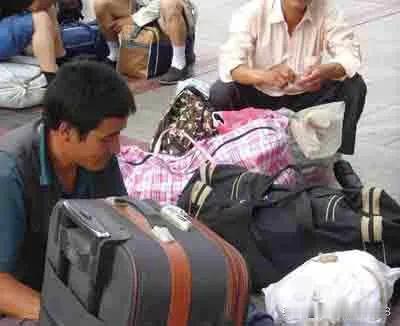 看一个国家是否强大，看一个社会是好是坏，不是看它的GDP有多高，也不是看它的超级