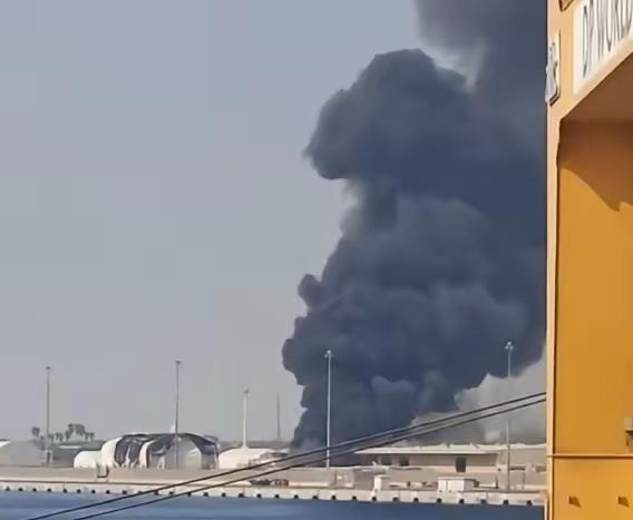 有人说，伊朗有受到高人指点说，伊朗这两天对美国在巴林、科威特、阿联酋和阿曼的多个