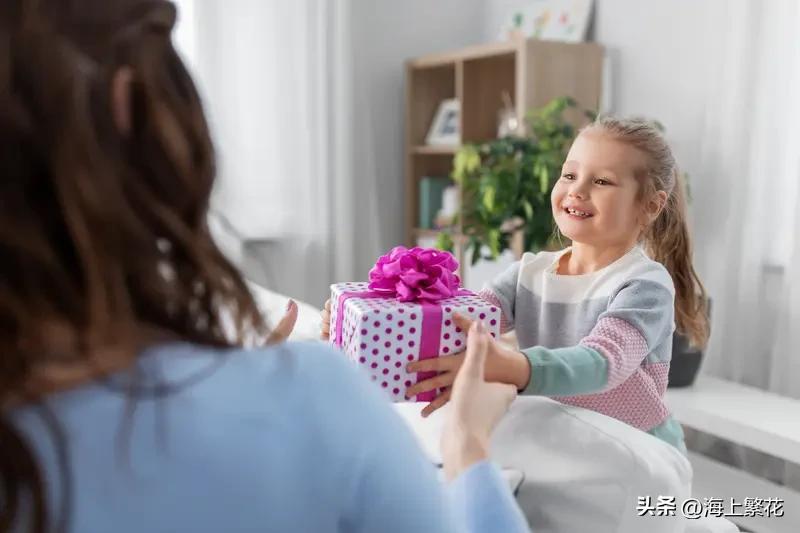 孩子的身高到底随爸爸还是随妈妈？
有没发现，一般妈妈身高一般般的，孩子的身高也不