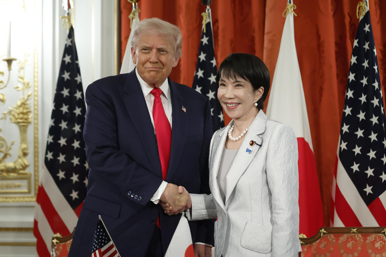 【#特朗普明确表示支持高市早苗#】 #特朗普称将竭尽所能支持日本# 当地时间10