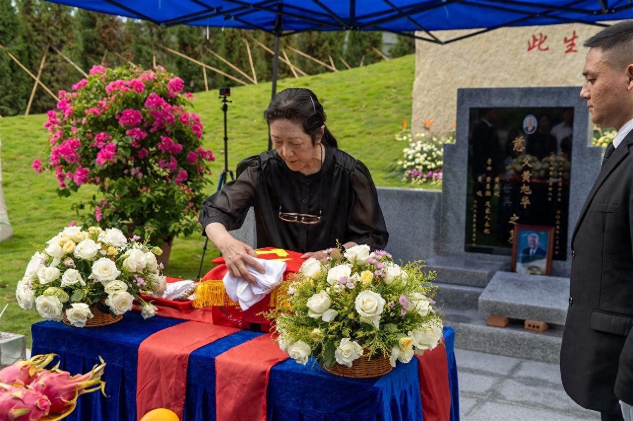 黄旭华院士在汕尾安葬，大女儿追忆父亲：一直惦记着家乡，终于实现了想回家的心愿……