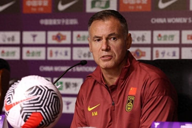 邵佳一将出任国足主帅反对现阶段用国产教练担任国足主帅中国女足主帅米利西奇离任 1