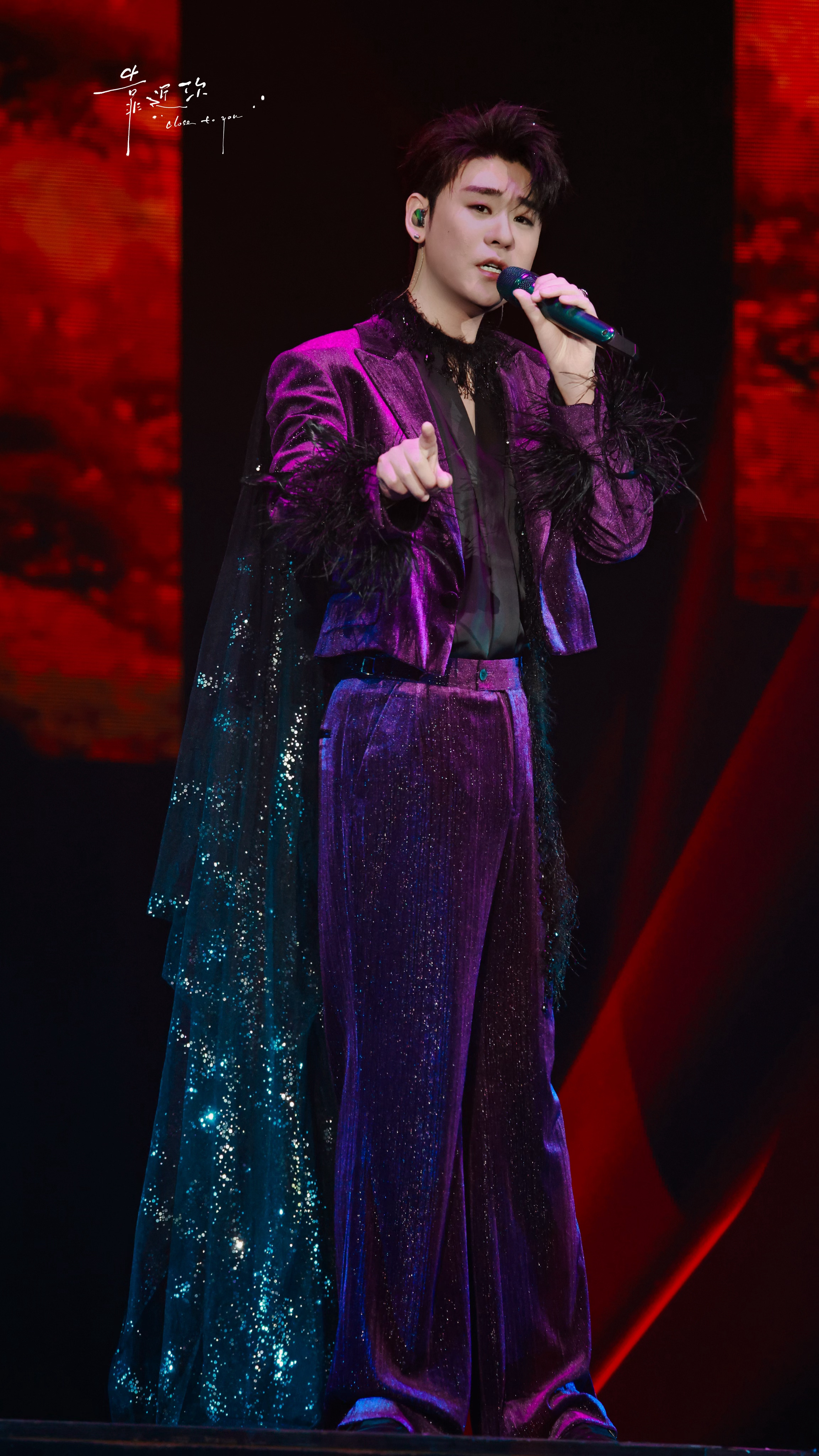 张云雷靠近你演唱会南京站你真的超棒！！！ ​​​