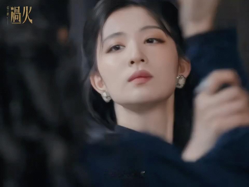 王楚然新剧一秒白切黑王楚然任素素一秒白切黑任素素擅长周旋于各方势力之间，熟练切换