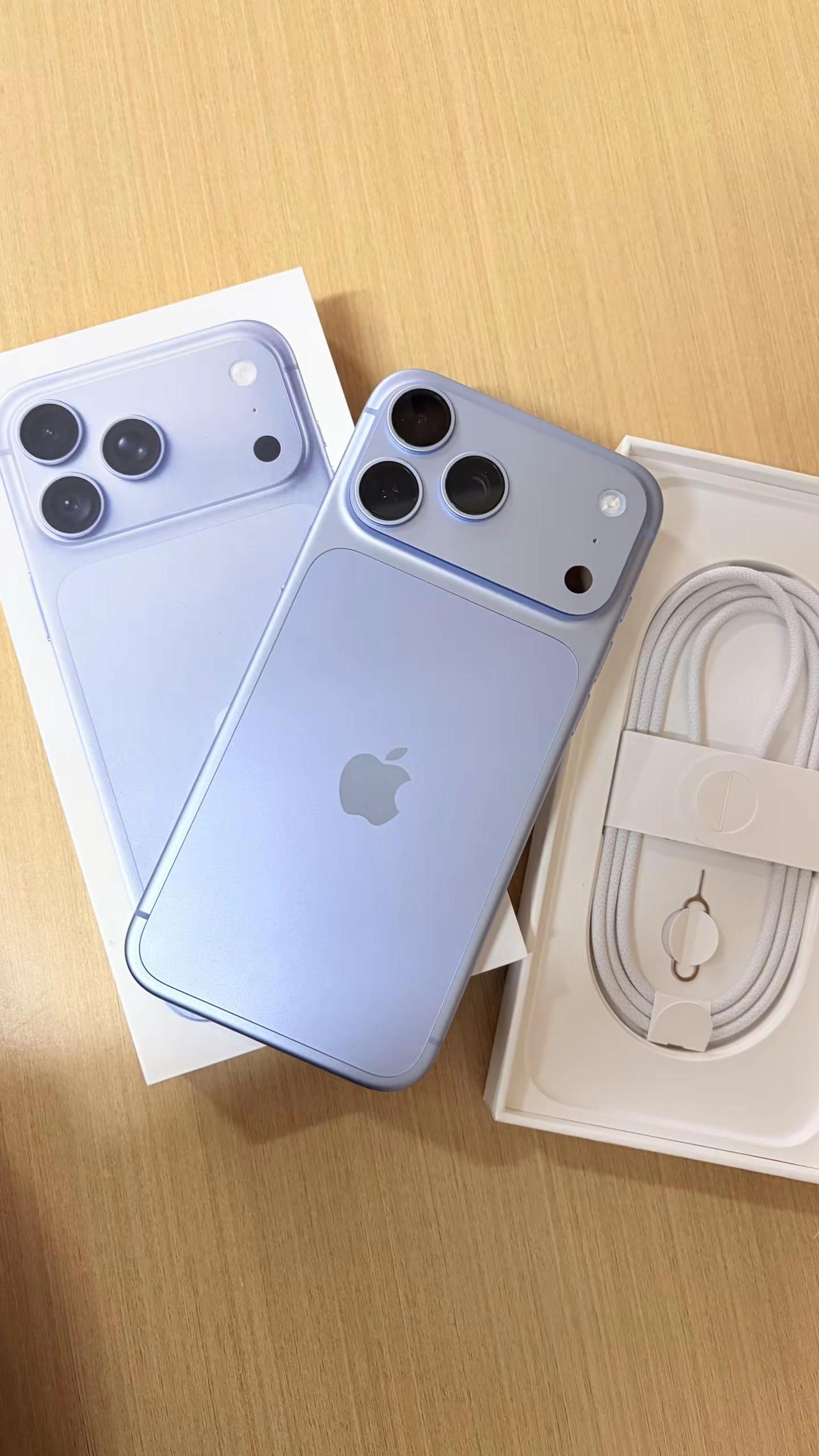 我说的蓝是iPhone18 Pro Max 512g冰川蓝🩵iphone18p