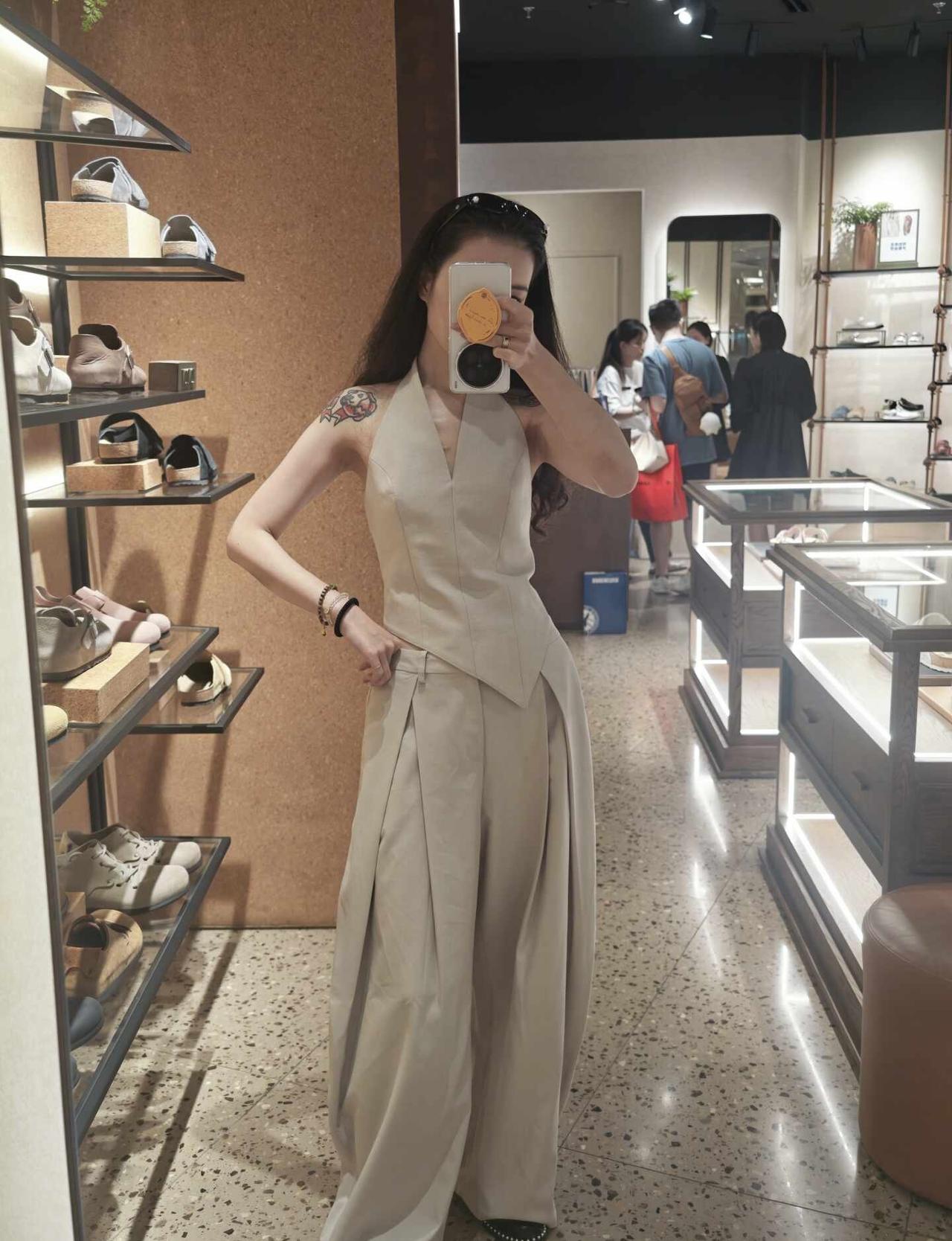 来睡觉的💤
直
体脂15以下
身体健康
三观端正
心理素质好
需要点心理辅导