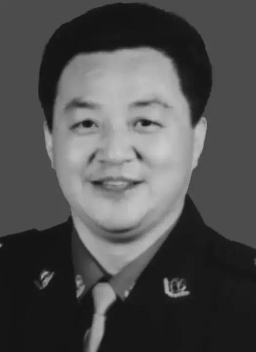 赵新民（1956年—2002年），男，中国共产党党员，烈士，生前任新疆维吾尔自治