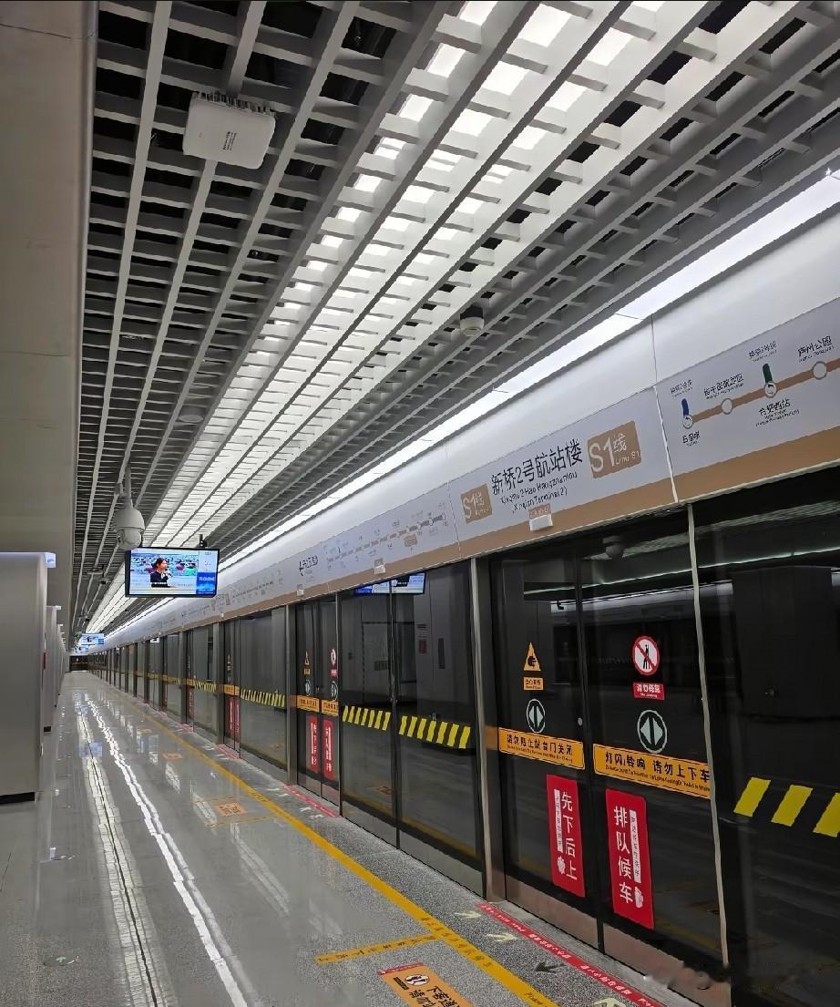 合肥公交和寿县公交为什么不考虑近距离换乘？很多老年人抱怨转车太麻烦
合肥地铁s1