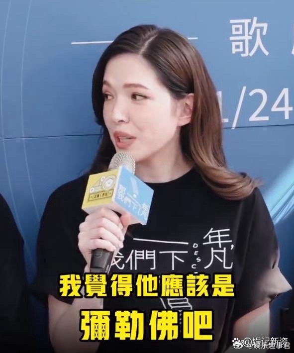 许玮甯产后首次出席活动，夸赞3个月大的儿子很爱笑，像弥勒佛，还曝邱泽当爸后变了梦