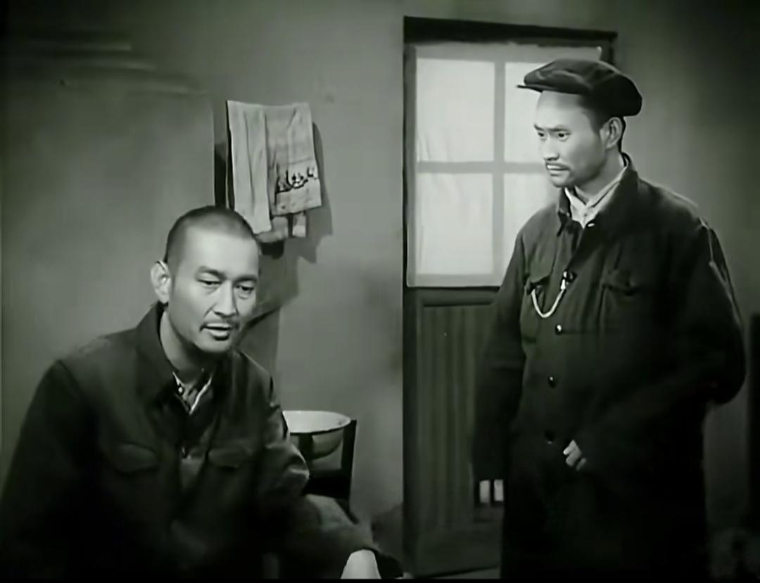 珍贵怀旧老照片能说出这两位演员名字的，绝对是资深影迷！如果再能说出他俩的代表作，