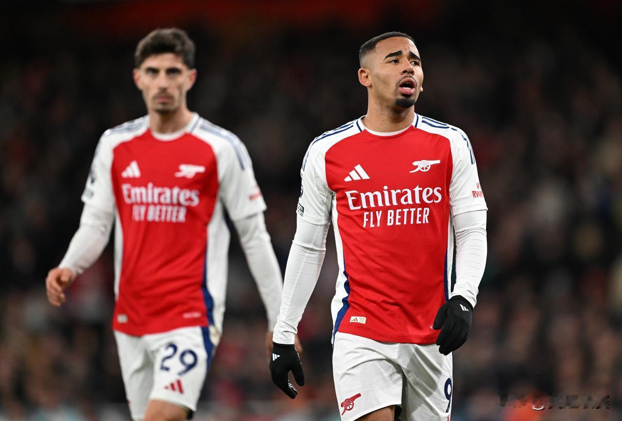 面对密集防守，破门乏术

阿森纳对阵埃弗顿射门数据：

13 射门
5 射正
0