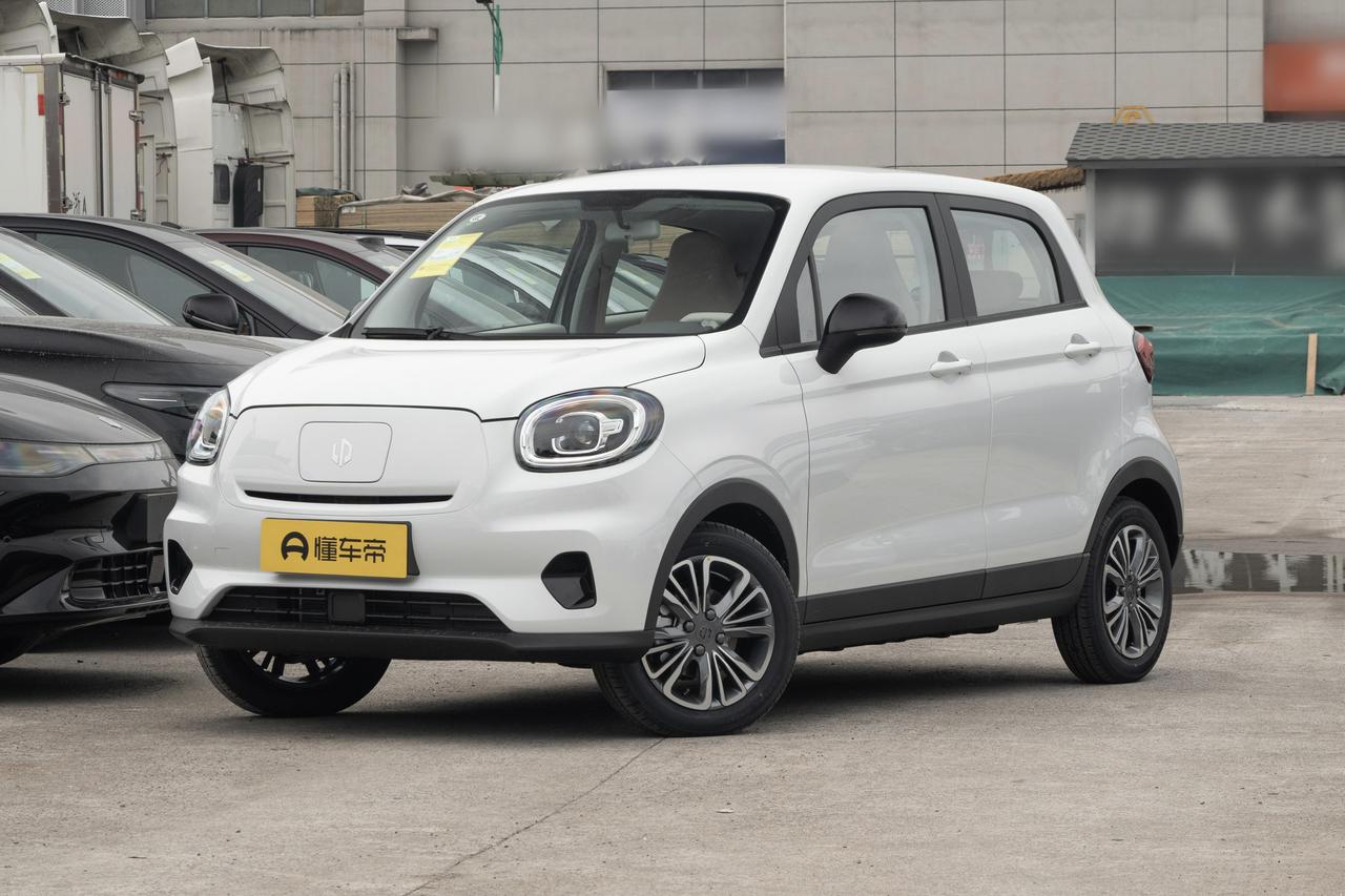 预算 5-6 万想买微型纯电代步车，零跑 T03 和长安 Lumin 是绕不开的
