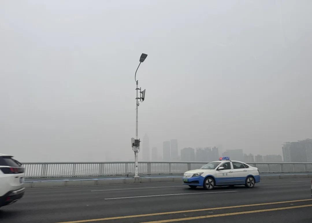 武汉你真的对我的呼吸道很不友好
好大的霾
口罩速速带上世界能不能对我好一点 说变