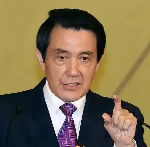 [微风]蓝营的人开始反思马英九了，好多人以为他是被金溥聪给利用了，人太老实！这两