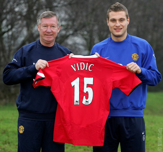 2006年的今天，曼联正式以700万英镑签下内马尼亚·维迪奇。弗格森爵士：“内马