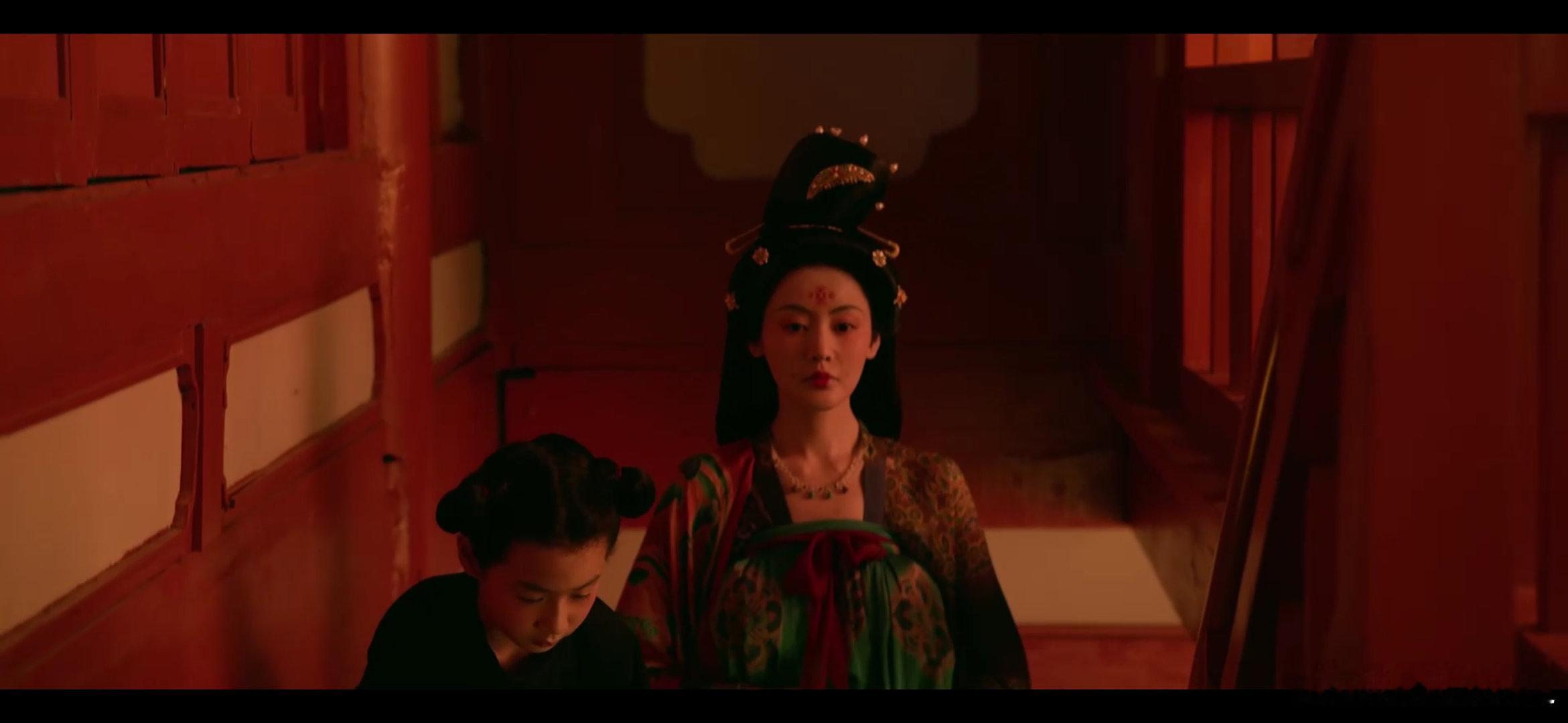 白望人白居易《卖炭翁》“半匹红纱一丈绫，系向牛头充炭直”说的大致就是这种人。打着