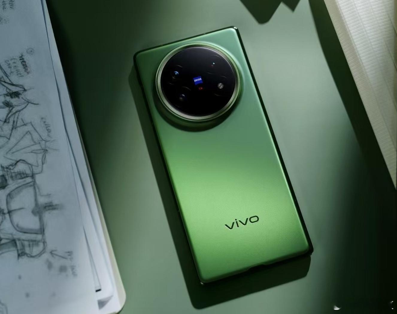 被vivo X Fold5开箱刷屏了，那就简单聊下大折叠：其实很早就说过大折叠想