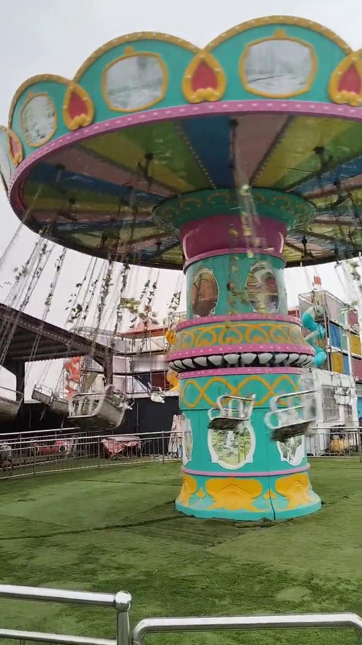 人之初来性本善，快点给大哥点个赞。人帅头发短，一看就是大老板。干拽头发光，干啥大