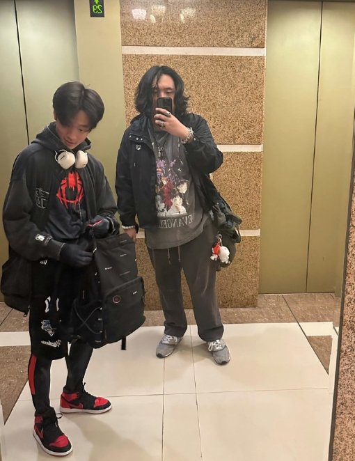 费曼杨阳洋万圣节合照费曼杨阳洋万圣节聚会vlog ​​​费曼杨阳洋万圣节合照 ​