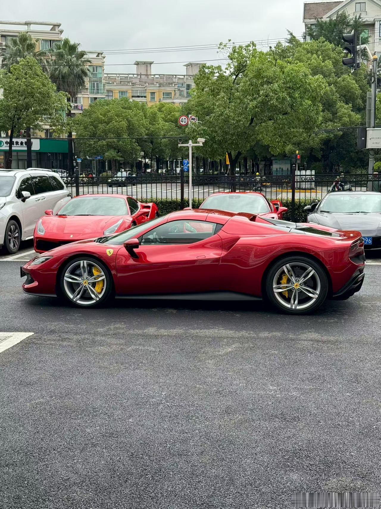 法拉利296GTS2024年上牌 里程 3000公里 