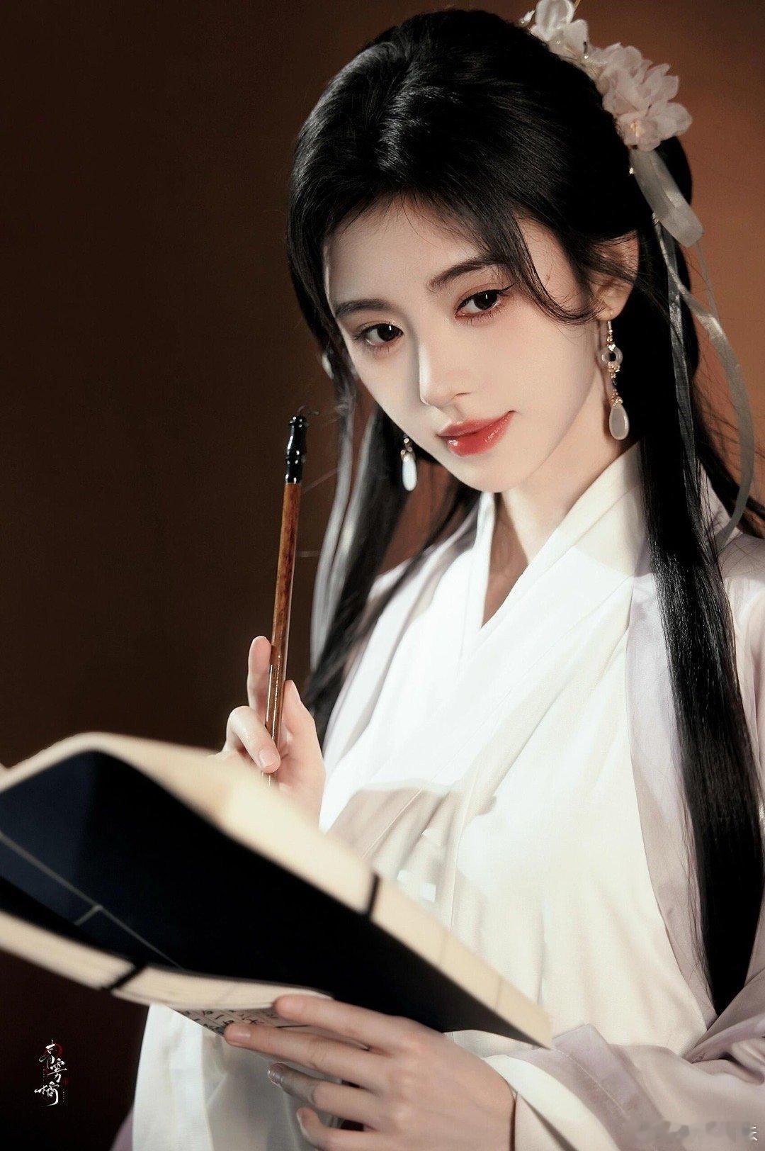#鞠婧祎[超话]#  美得好像一幅画啊 这件事画中美人吗 真的太美太漂亮了吧 建
