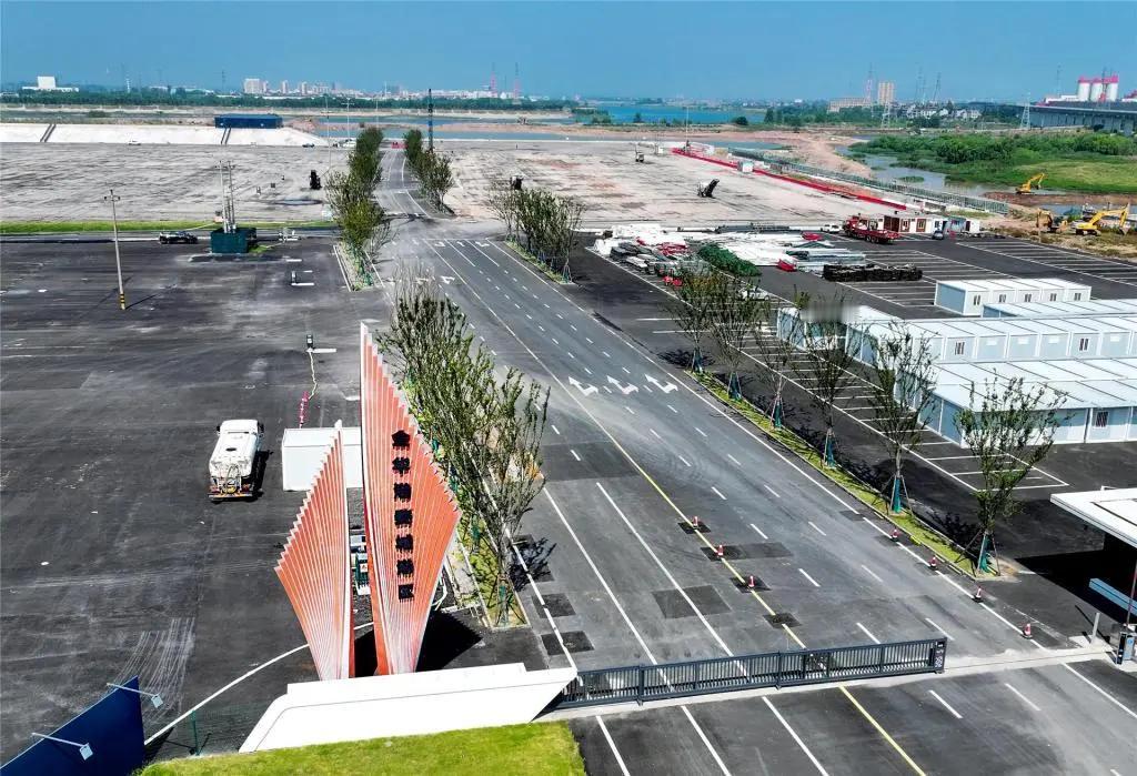 金华，正在建设大港口
金华港婺城港区乾西作业区一期工程作业区已初现规模。一期新建