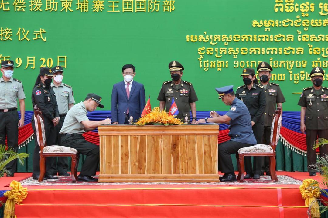 猛地一刀！中国近日明确宣布，今年将不再对柬埔寨审批新的优惠贷款，一分钱都不会新增