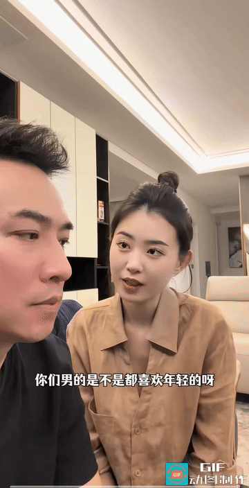 男子他干的漂亮，反败为胜，为男人扳回了一局。
这一耳光“咣咣”的响，女子她根本就