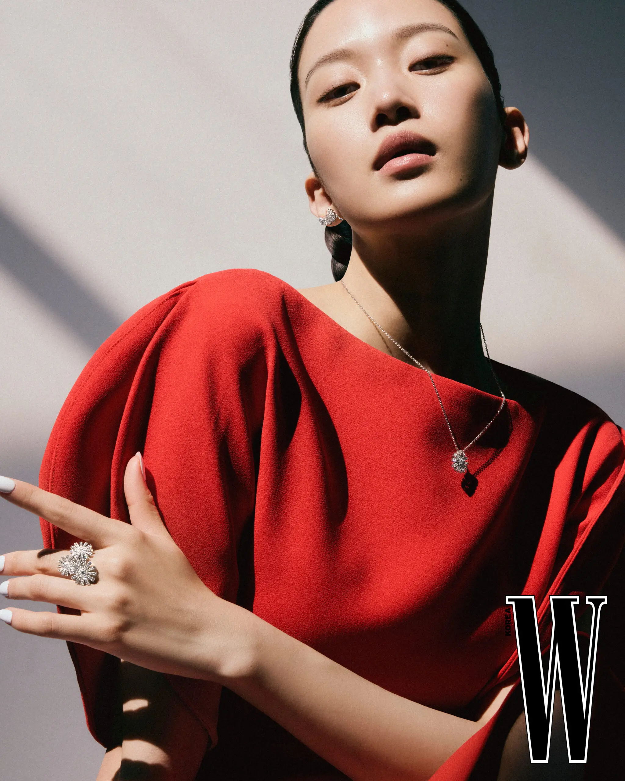 文佳煐  W Korea 珠宝电子刊封面，新科百想影后演绎的DAMIANI珠宝画