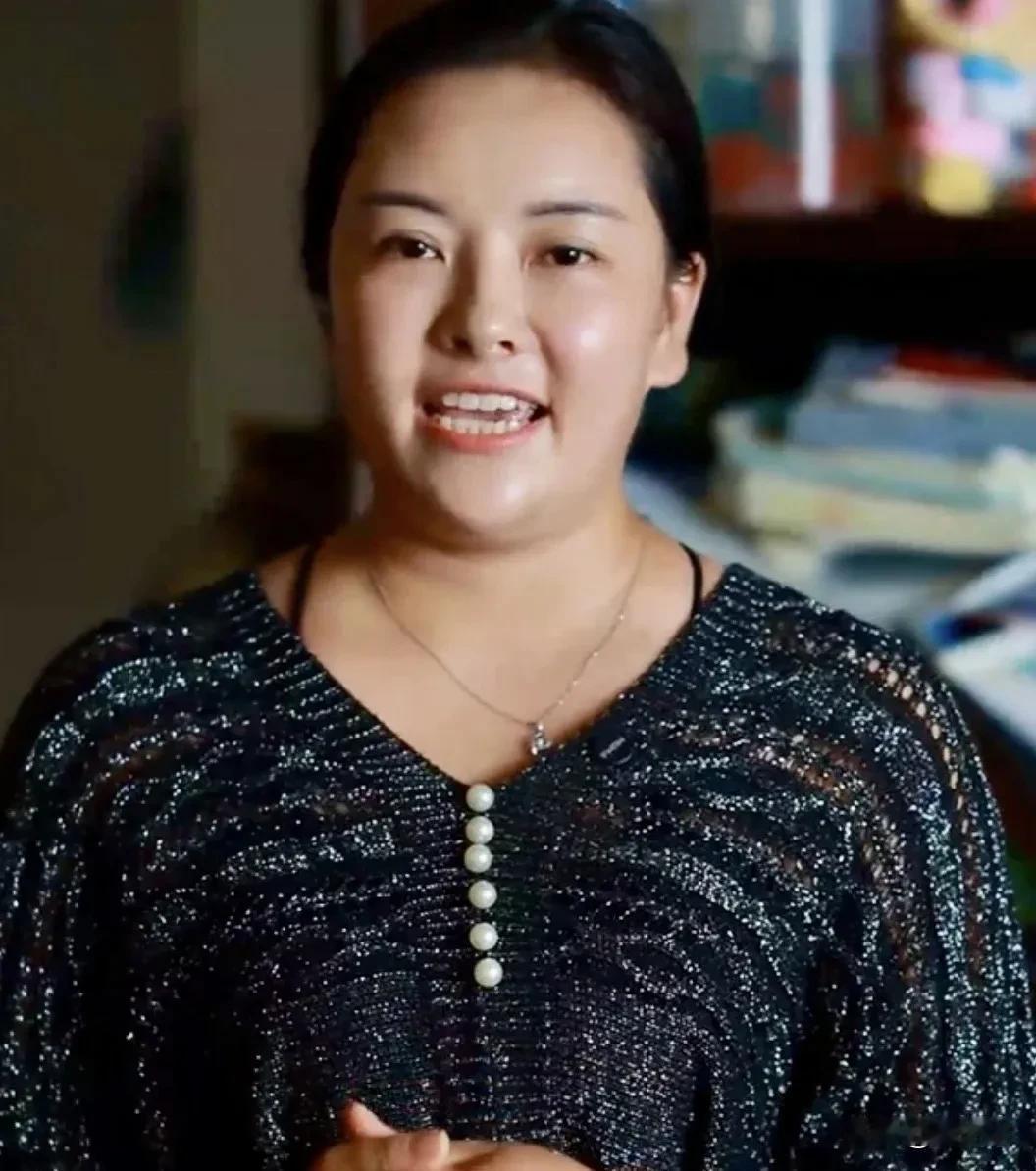 七七家里有五个孩子，四个女儿一个小儿子 了，而在女孩儿被发现之前，七七妈妈的账号