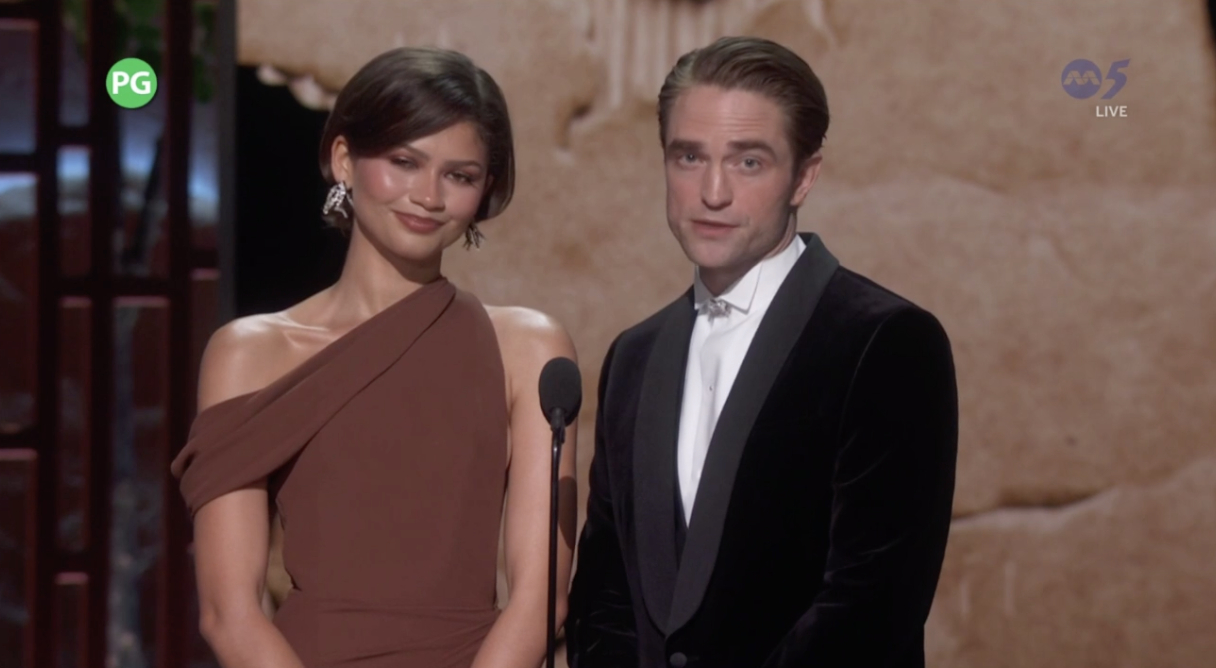 2026奥斯卡获奖名单 《爱情抓马》双人组赞达亚和罗伯特·帕丁森登场颁发最佳导演