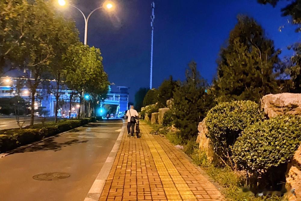 坚持跑步🏃🏻‍♂️你是认真的吗？

曾经很羡慕跑友，身边的同事，周围的邻居，