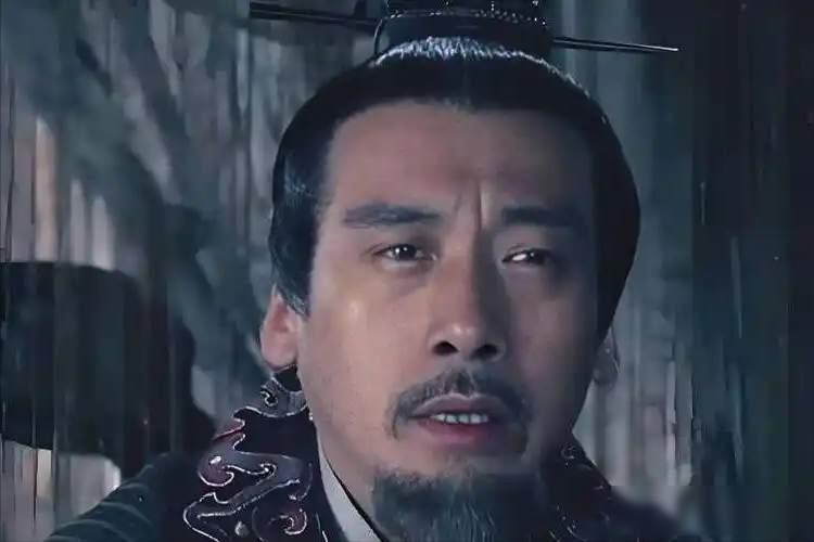 一个太监模样的男人，在大汉皇宫里横着走了十几年，满朝文武恨得牙痒痒却动不了他。因