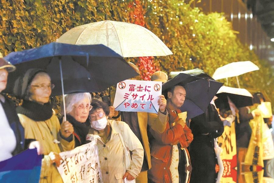 日本没有因为那轮核讨论马上制造核武器，却明显加快了导弹防御建设，2007年3月就