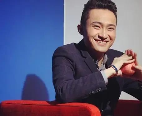 不懂就想问：
“比特币”从0.0025美元一枚一路飙升到99000美元一枚，近期