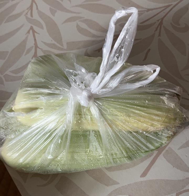 你们几天买一趟菜，我昨天刚买了一兜茄子，土豆，豆角，今天看着冰箱菜又不多了，不够