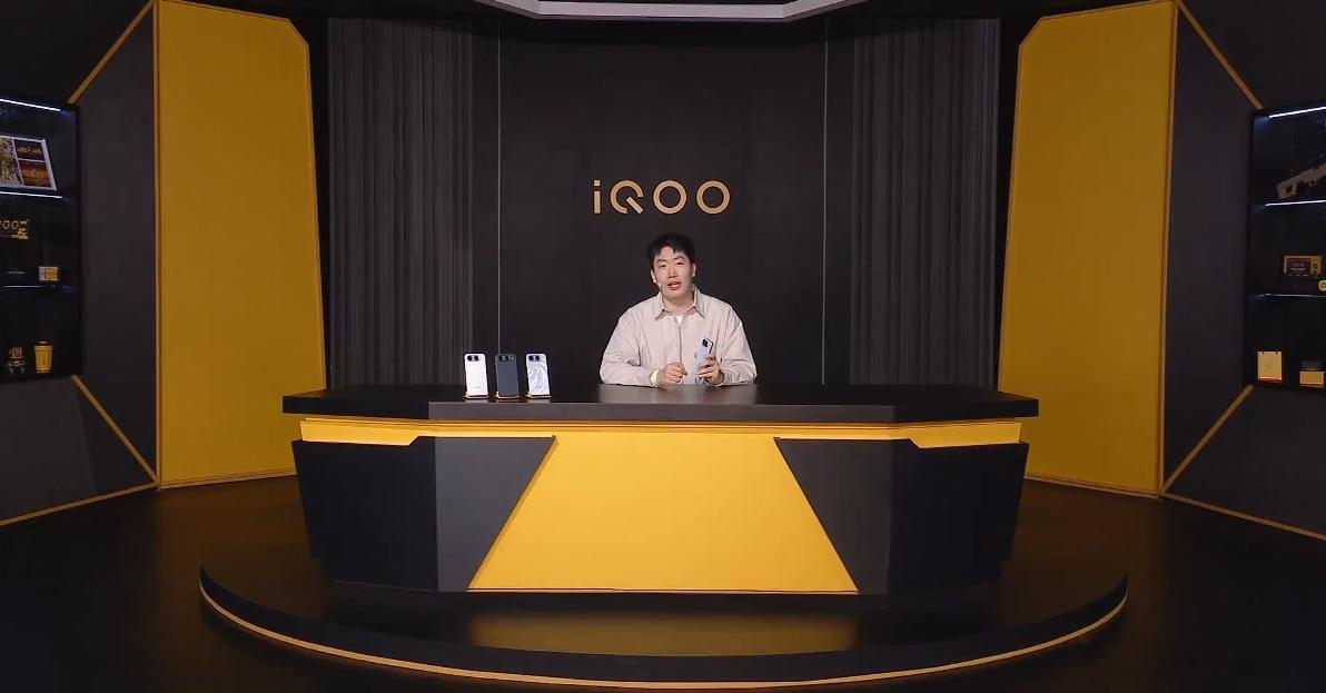 iQOO Neo11 至尊版三个颜色 乘风、疾影黑、驰光白还请到了管泽元