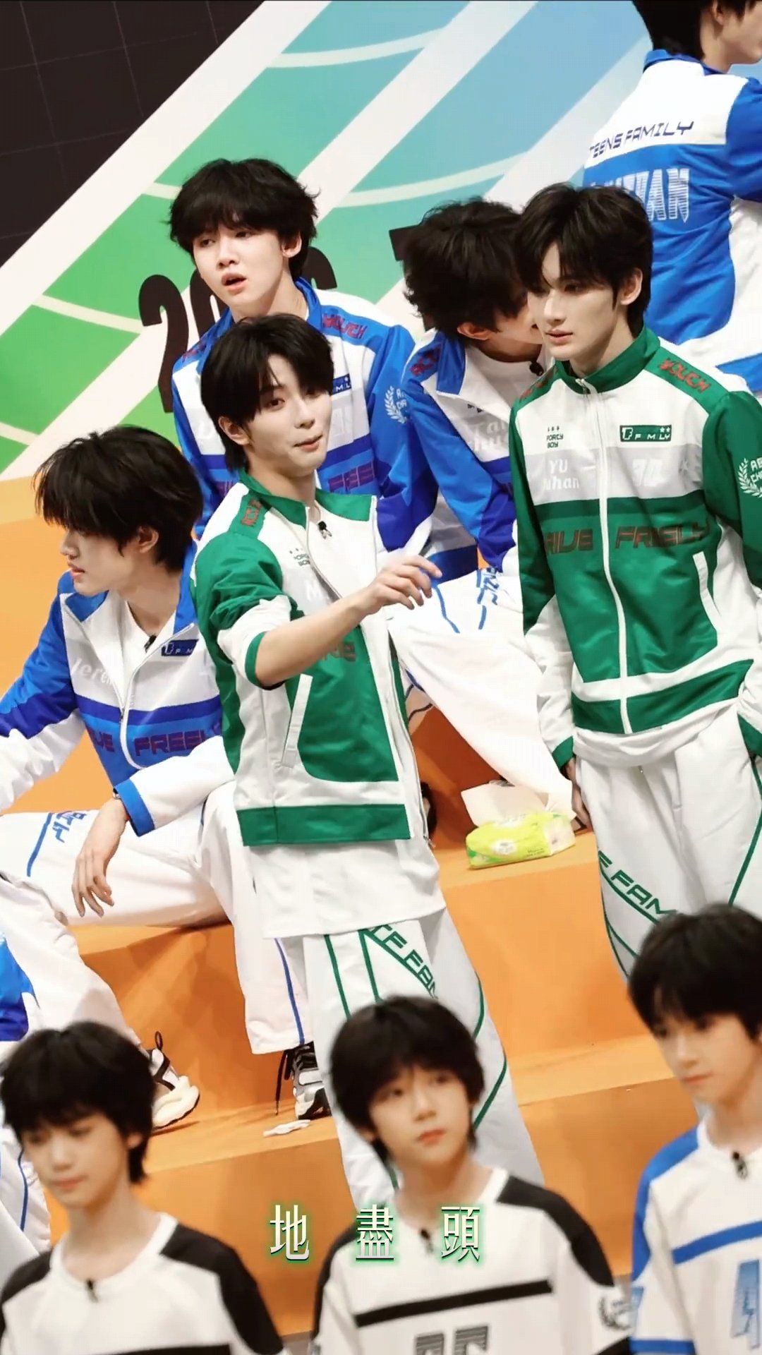 穆祉丞大朋友数小朋友穆祉丞数TF家族五代练习生穆祉丞自己也是从小朋友开始参加家族