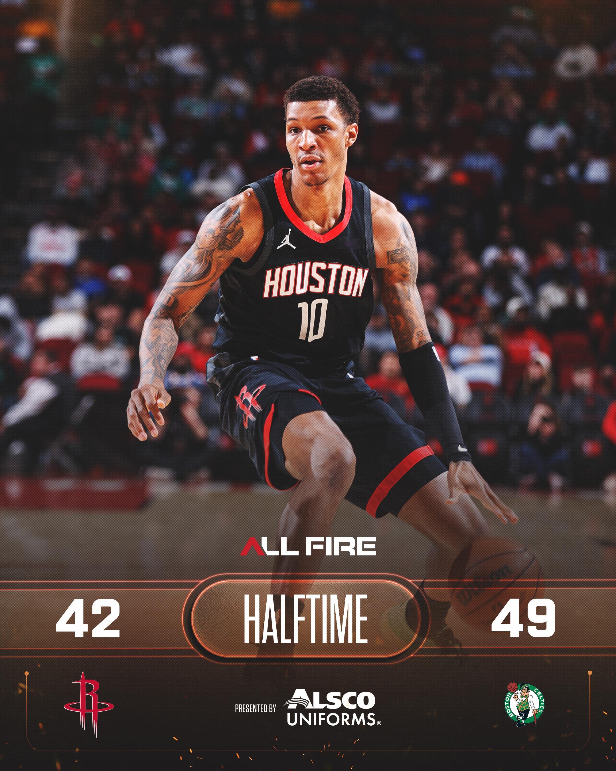 火箭半场42分，全队三分17中5，其中小史密斯6中3，谢泼德4中0，KD半场运动