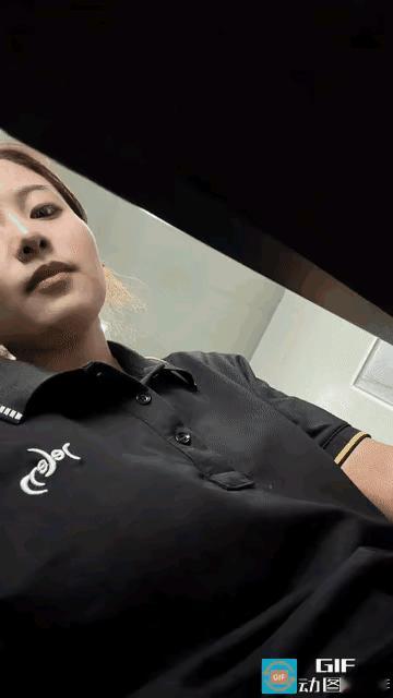 小姐姐是个狠人