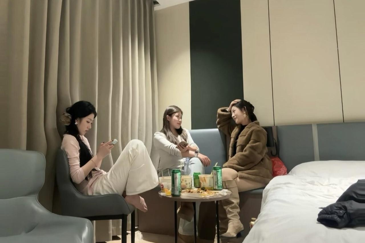 三个女人一台戏，这种闺蜜局多少得喝点吧？