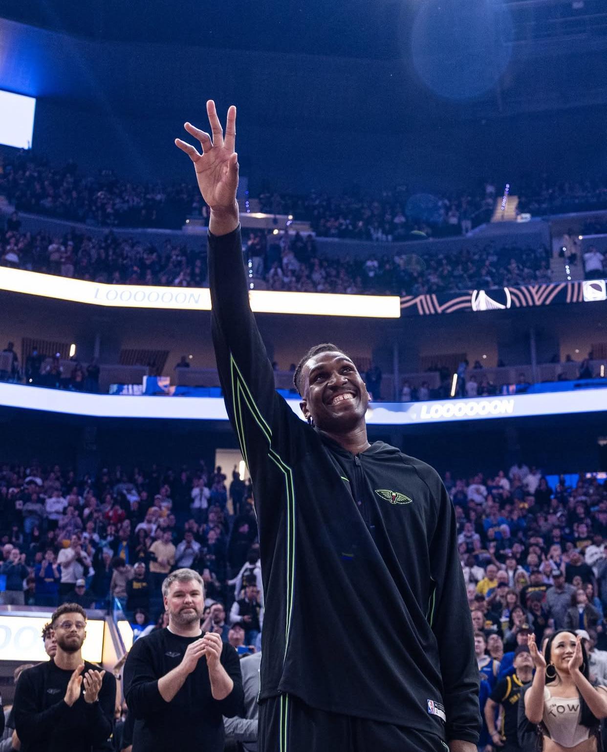 记者：“当我们与许多年轻球员交流谈起你时——波斯特、tjd、摩西以及波杰姆斯基，