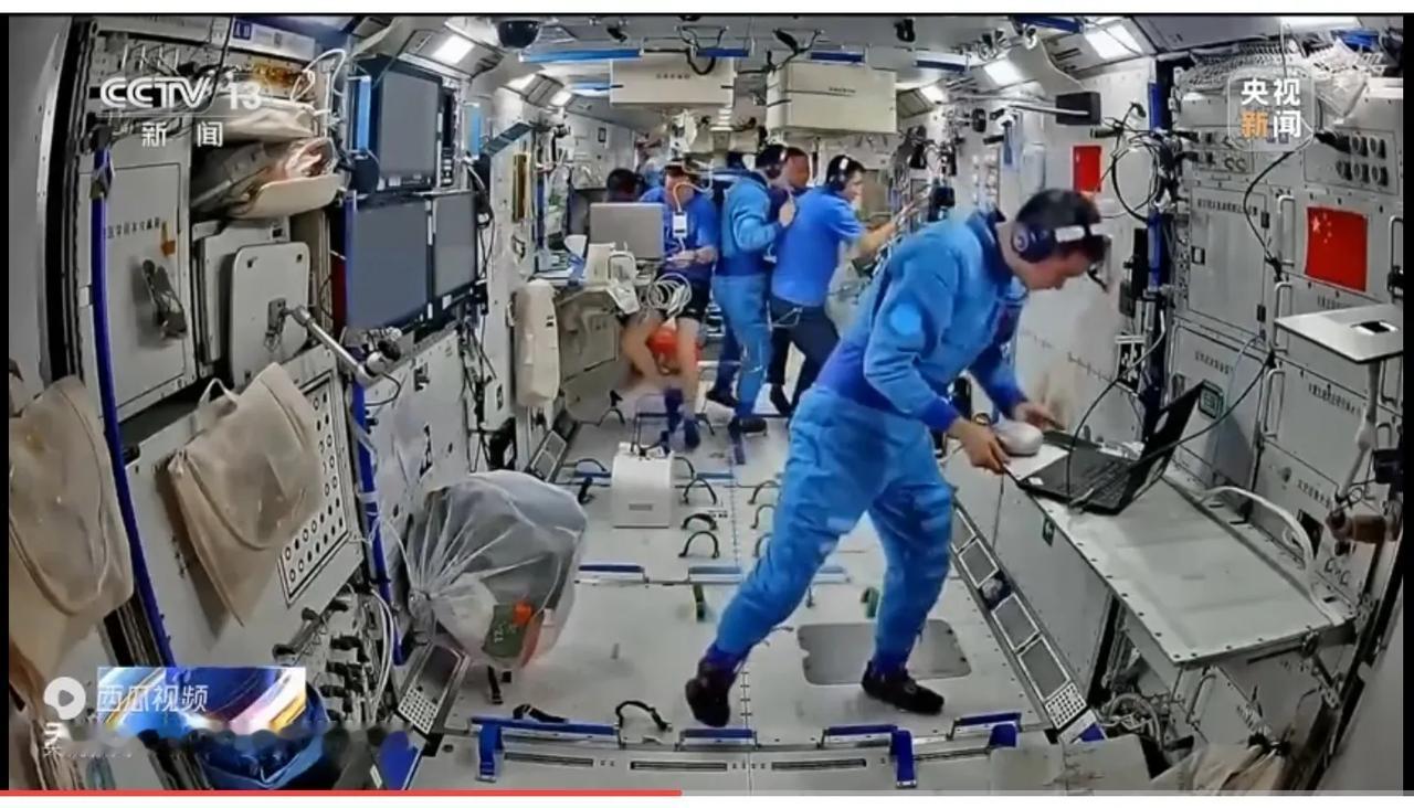 神舟二十号航天员乘组即将返回东风着陆场

神舟二十号航天员乘组即将返回东风着陆场