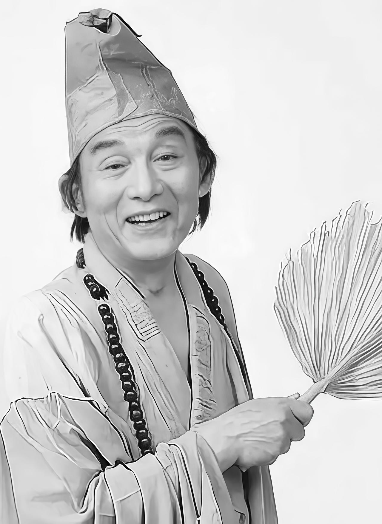 一九三三年九月十六日，江苏泰州一户人家添了个男孩，谁也没料到这个被断言活不过十三
