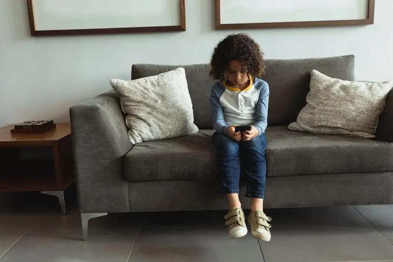 看到你从轻松的话题转到育儿方面的思考，能感受到你对孩子成长状态的细心关注。关于“