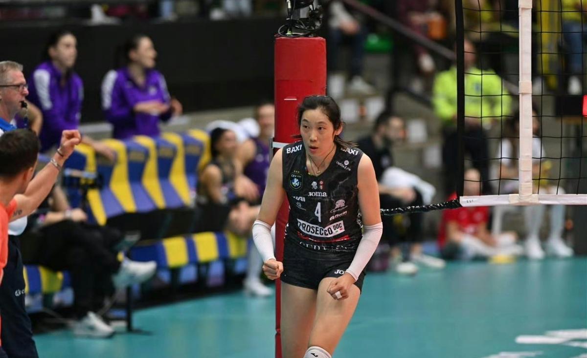 女排欧冠四强出炉，朱婷将冲击个人第4个欧冠冠军

昨夜今晨，女排欧冠联赛上演多场