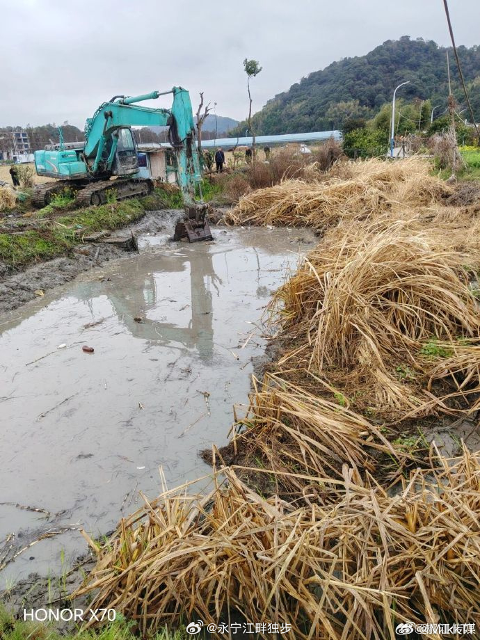 台州椒江清淤15车把堵心变舒心 清淤护环境，为民办实事！山门村专项清淤行动圆满推