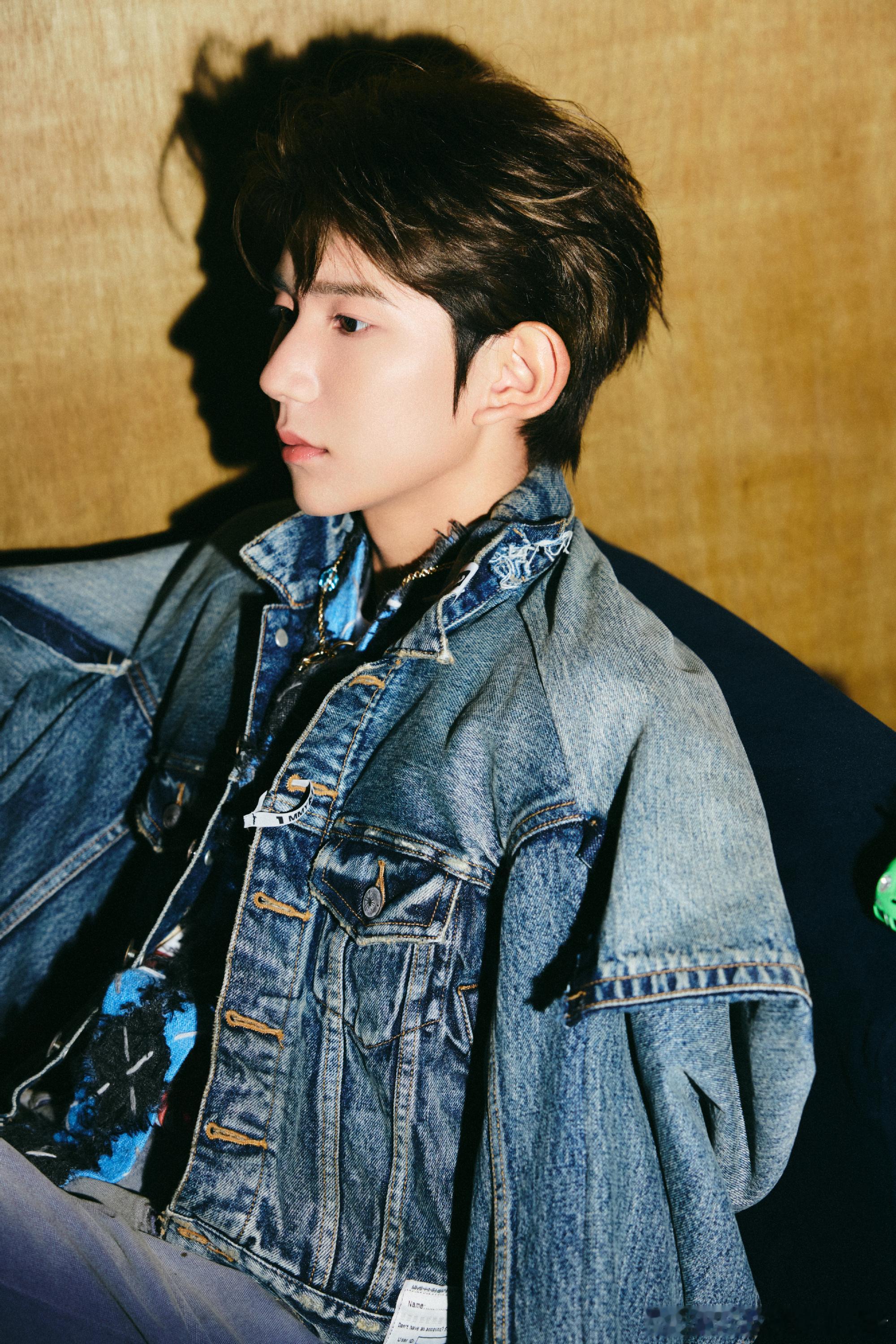 王源把歌单p成生日蛋糕王源把歌单p成了蛋糕 ​王源 25 岁生日太有想法！将歌单